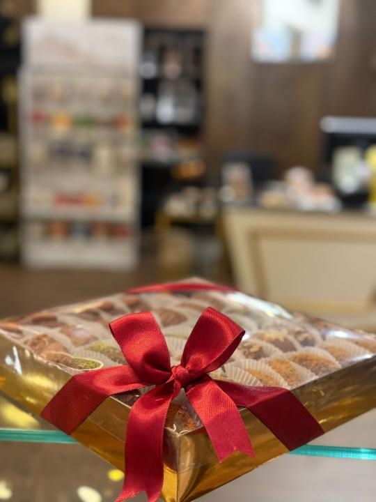 تمر مغطى بالشوكولا البلجيكي 40 قطعة