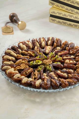 صحن تمر محشي