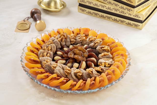 صحن فواكه مجففة 