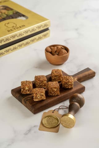 حلقوم بقلاوة باللوز 500Gr