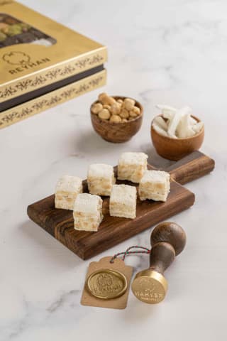 حلقوم بقلاوة بجوز الهند والبندق 500Gr