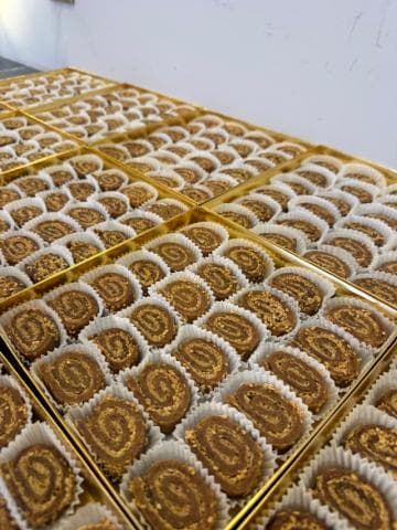 تمرية بالسمسم والطحينة 24 قطعة